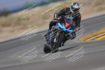 media/Sep-11-2022-SoCal Trackdays (Sun) [[81b7e951af]]/Turn 16 (945am)/